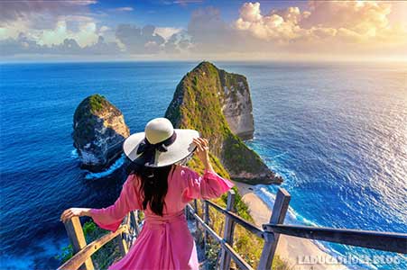 26 Destinasi Wisata Pantai Terbaik di Indonesia – Pesona Alam Mancanegara